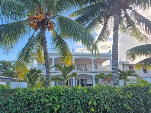 Beejan Mansions