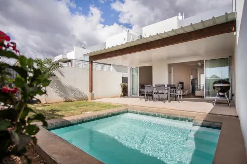 Loft N2 - Maison de ville de trois chambres - Piscine et jardin