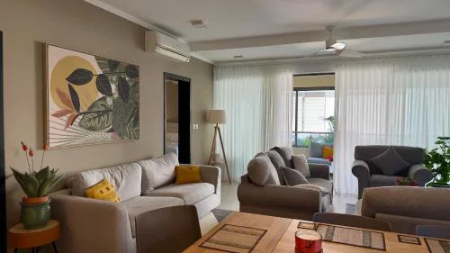 NEW Beachfront 3-bedrooms Apartment in Tamarin, Ocean Legend