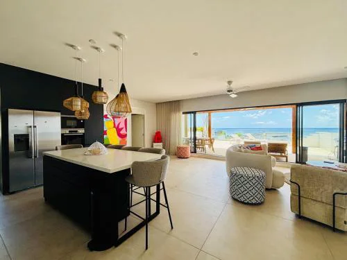 Skyline & Seaview Penthouse