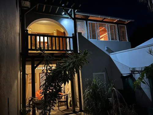 Tropical Studio