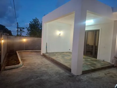 villa for rent in The Vale