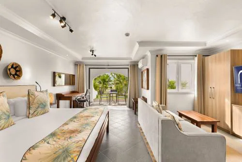 Grand Sahāna 14 - 1BR Beachfront Apartment - Work from Paradise - Digital Nomad