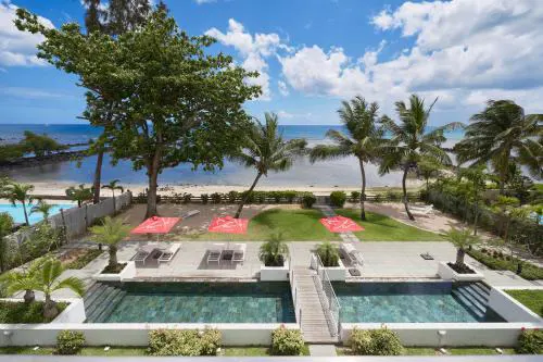 Les Estivales Beachfront Suites & Penthouses by LOV Mauritius