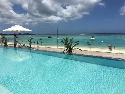 OBiches Beachfront Apartment Trou-aux-Biches