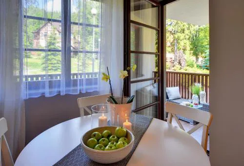 Funkcjonalne i Stylowe Apartamenty Sun Seasons 24 w Karpaczu by Noclegi Renters
