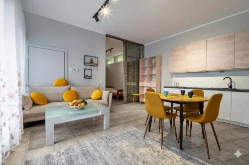 Niezależny apartament z klimatyzacją i parkingiem - Pogodna