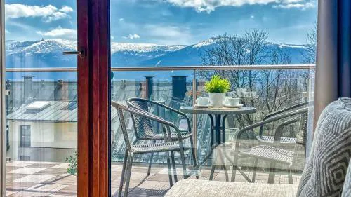 Apartamenty ROYAL APARTS Widok 800 - z panoramą gór