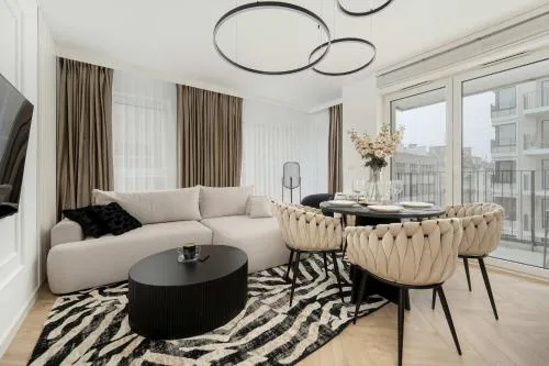 Apartment Near Centre of Wrocław with AC and Parking by Renters Prestige