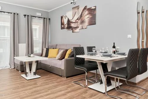 Apartments Wrocław Jana Pawła II with FREE PARKING Wrocław by Noclegi Renters
