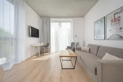 Beautiful White - Beige Apartments in Wrocław by Noclegi Renters