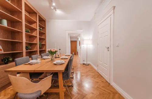 Big Apartment Wroclaw - Center - 4 Rooms - 6 Beds - 2 Balcony - 12 people - 100m2