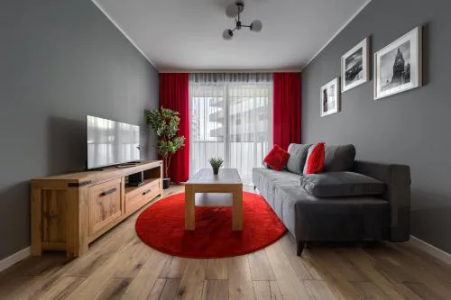 Central Park Red Apartment by BookingHost