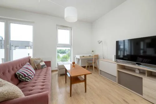 Cozy Apartment Wrocław with Garage Access by Noclegi Renters