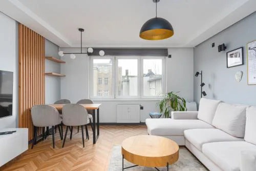 Czysta Modern Apartment by BookingHost