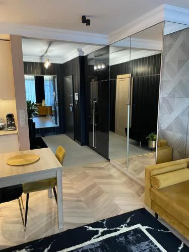 Golden MOOD City Apartment