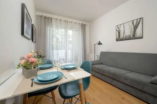 Jesionowa 37 Elegancki Apartament i Parking by Noclegi Renters