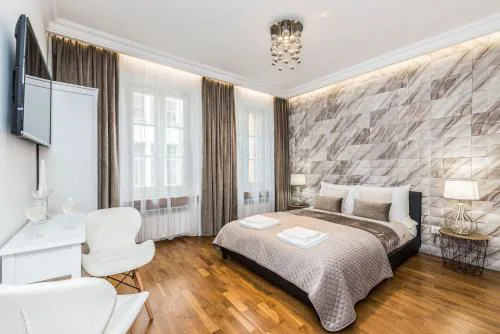 Just In Rynek Garncarskie 10 with bonus separate office TV room