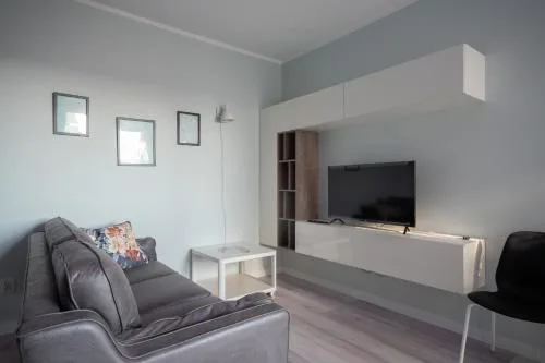 Krakowska Comfort Apartment by BookingHost