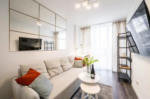 Krzyki Apt - Two Bedrooms, Workspaces - By Rentujemy