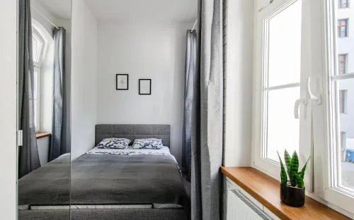 Loft City Center Apartments- Parking, Wifi, 24h Check-In