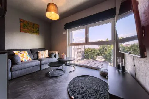 Magnolia Modern Studio by BookingHost