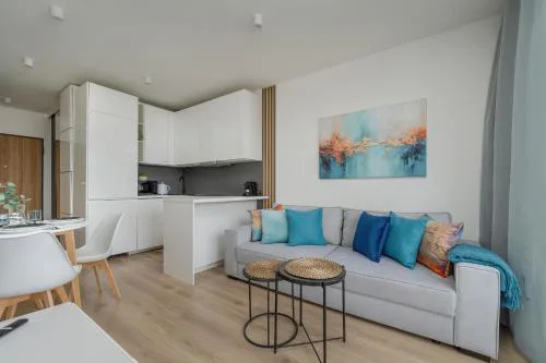 Modern & Cozy Przedmiejska Apartment in Wroclaw by Noclegi Renters