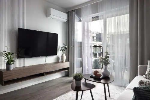NEW #Madalińskiego57 - city center, new bulding, 2 bedrooms, 2x double beds and a fold-out sofa, separate kitchen, air conditioning, balcony, underground parking, self check in 24h, internet, Netflix, coffee machine, washing machine,1 km to the railway