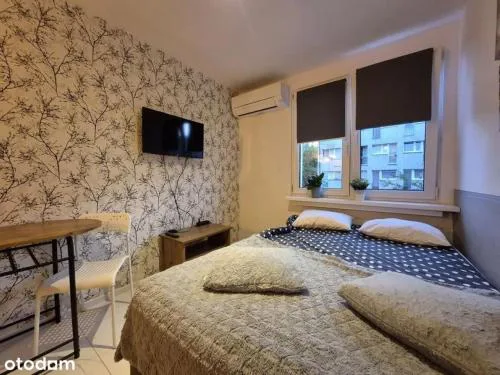 NightHost Robotnicza 32 m248 Wrocław free parking