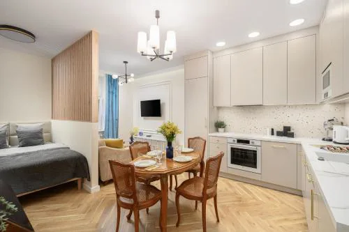 Quiet Apartment on the Main Square, 2 Bathrooms