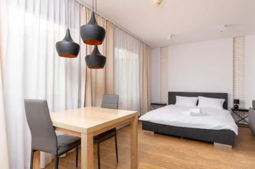 Rynek Wrocław Deluxe Studio by BookingHost