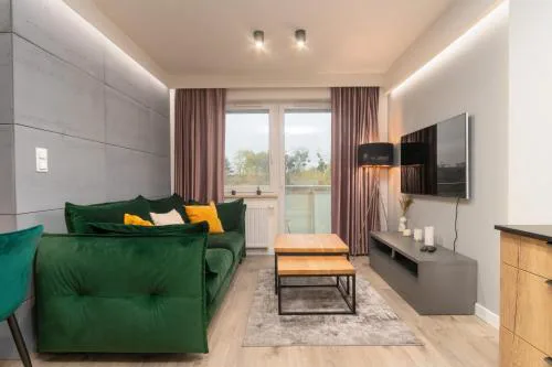 Wichrowa Deluxe Apartment by BookingHost