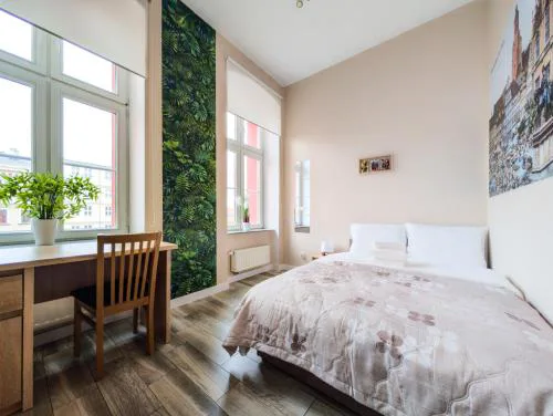 Wrocław Główny Comfort Apartment by BookingHost