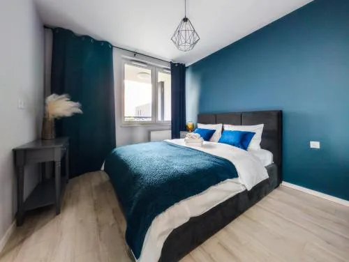 Wrocław Urban Chic Apartment by BookingHost