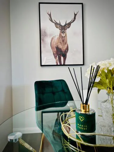 DeerHome Apartments