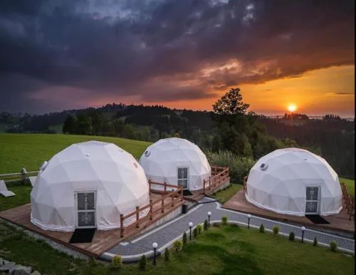Glamping Pasieka Balia & Jacuzzi Glamp Bukowina Tatrzańska - namioty domki w Tatrach