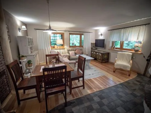 TATRAHOLIDAY - Apartament Pod Srebrzystą Sosną