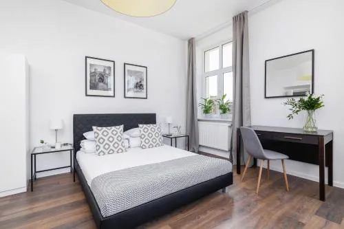 1-Bedroom Apartment - Długa 65