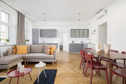3-bedroom Apartment - Plac Wolnica 12A