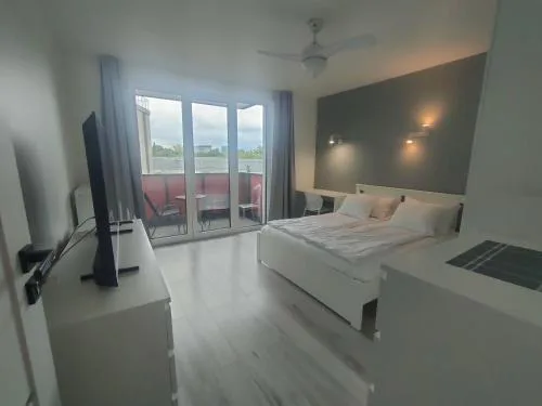 3-Bedroom Apartment with 2 Free Parking Spots - TAURON ARENA
