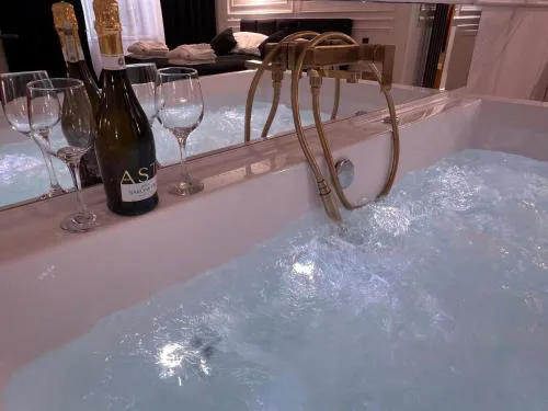 Apartament z Jacuzzi Kraków SHINE Starowiślna