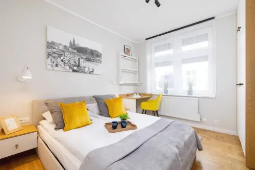 Apartamenty Warszauera z Klimatyzacją na Krakowskim Kazimierzu by Noclegi Renters