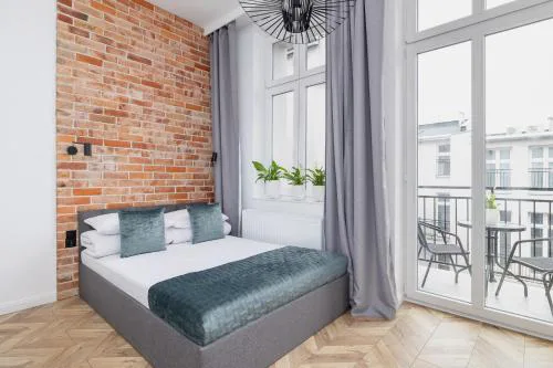 Anthracite Flat by square - Balcony - Old Town