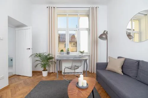 Apartment with balcony - Paulinska 8 street