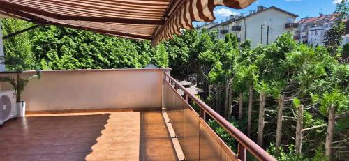 Apartment with terrace and garage