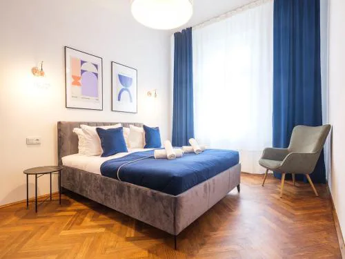 Central Apartments by Tyzenhauz