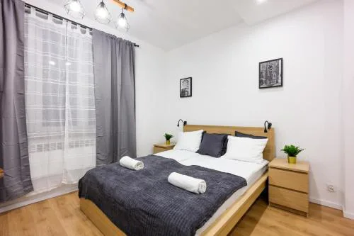 Cracow Rent Apartments - spacious apartments for 2-7 people in quiet area - Kolberga Street nr 3 - 10 min to Main Square by foot