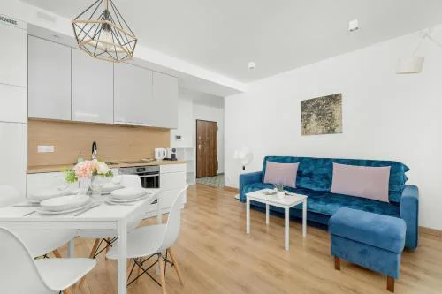 Elegancki Apartament z Balkonem dla 4 osób by Noclegi Renters