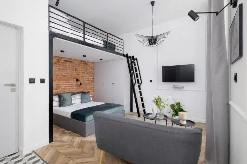 Etheric Mezzanine - Balcony - Old Town - by square