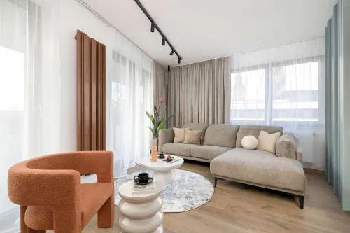 Klimatyzowany Apartament Blisko Parku w Krakowie z 3 Sypialniami, Wanną i Parkingiem by Renters Prestige